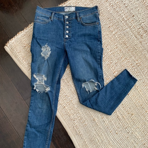 Free People Reagan Skinny Jeans, Size 28. - Picture 3 of 6